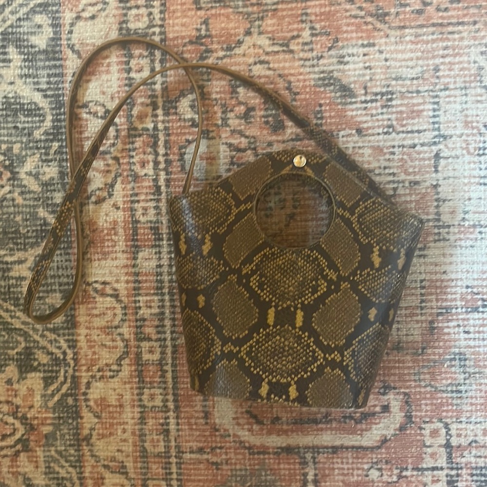 Elizabeth and James Bag